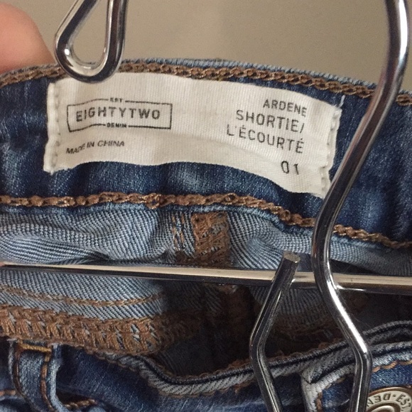 Ardene Jean Shorts - Picture 3 of 3